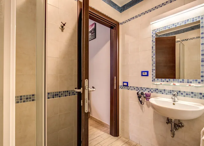 Buonarroti 4* Roma